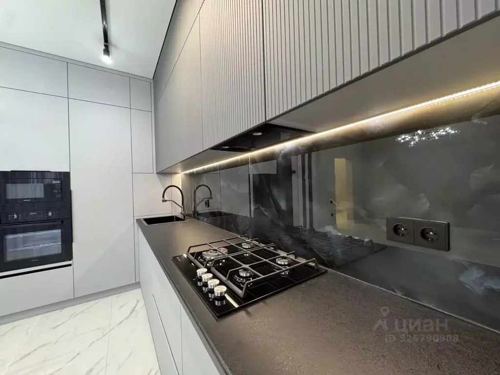 Дом в Ставропольский край, Михайловск Шпаковский район, ул. Михаила ... - Фото 2