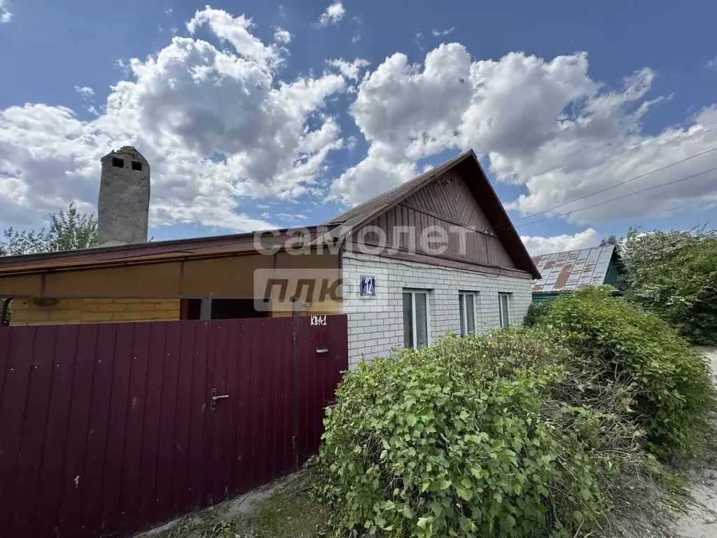 Дом в Брянская область, Почеп Брянская ул., 12 (50 м) - Фото 0