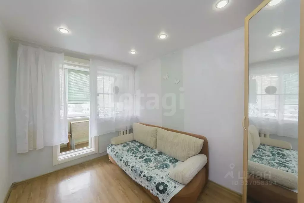 Студия Тюменская область, Тюмень ул. 30 лет Победы, 79 (12.8 м) - Фото 1