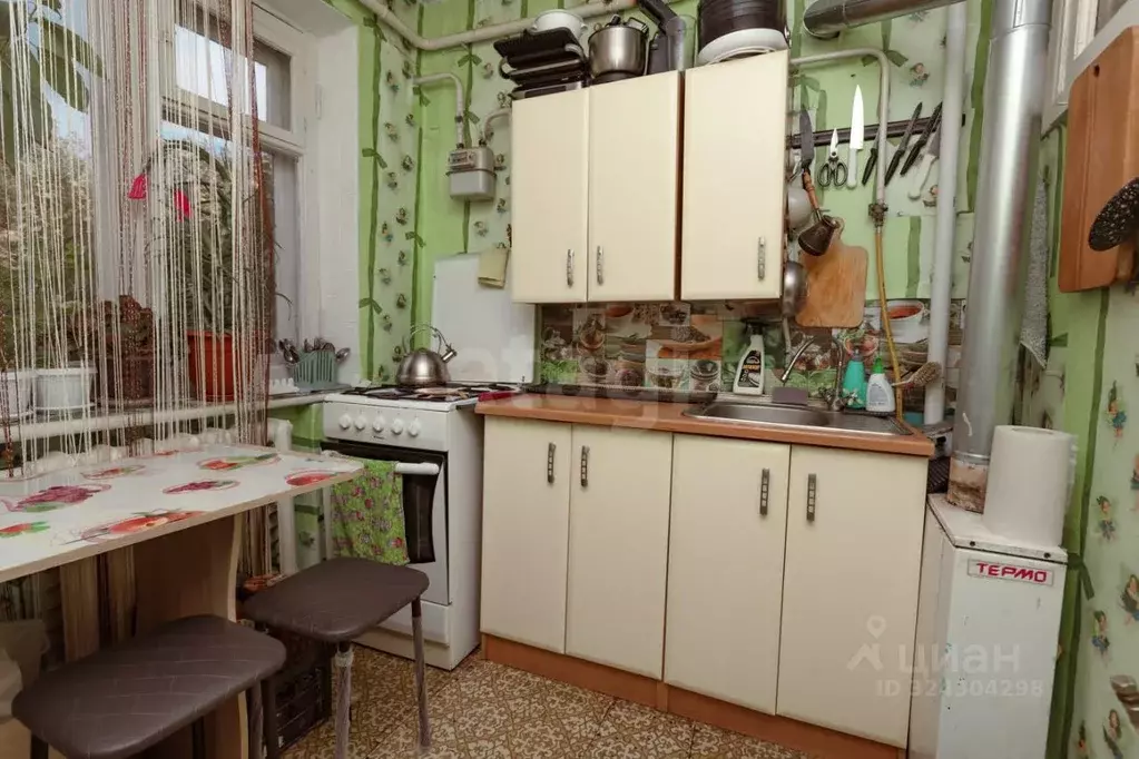 4-к кв. Крым, Бахчисарайский район, Куйбышево пгт ул. Титова, 1В (56.1 ... - Фото 1