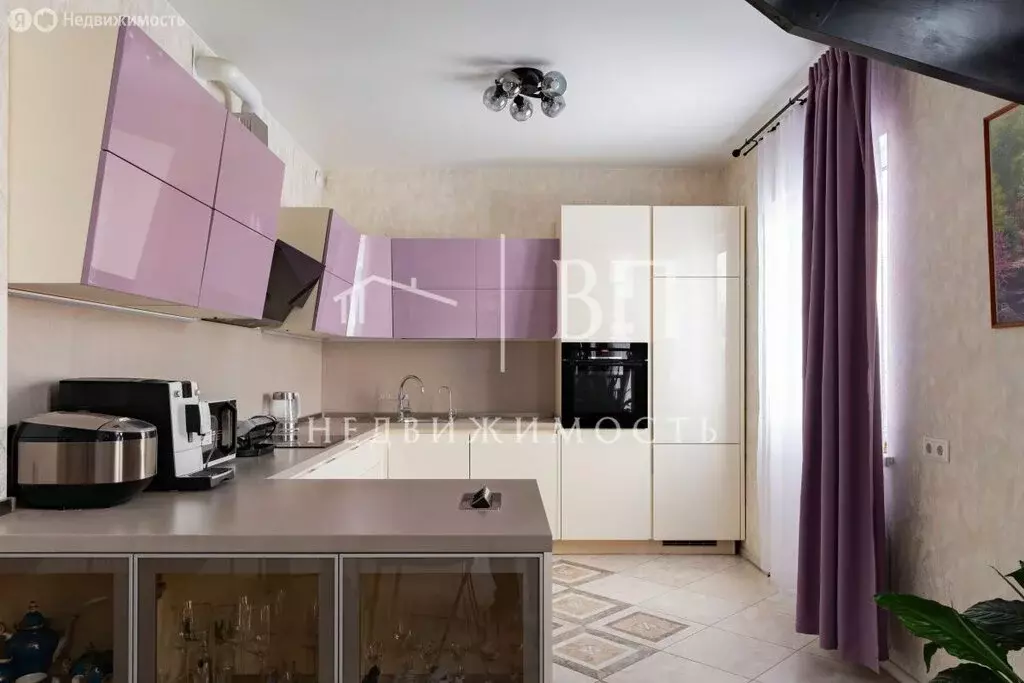 Дом в посёлок Александровская, улица Возрождения, 19А (240 м) - Фото 1