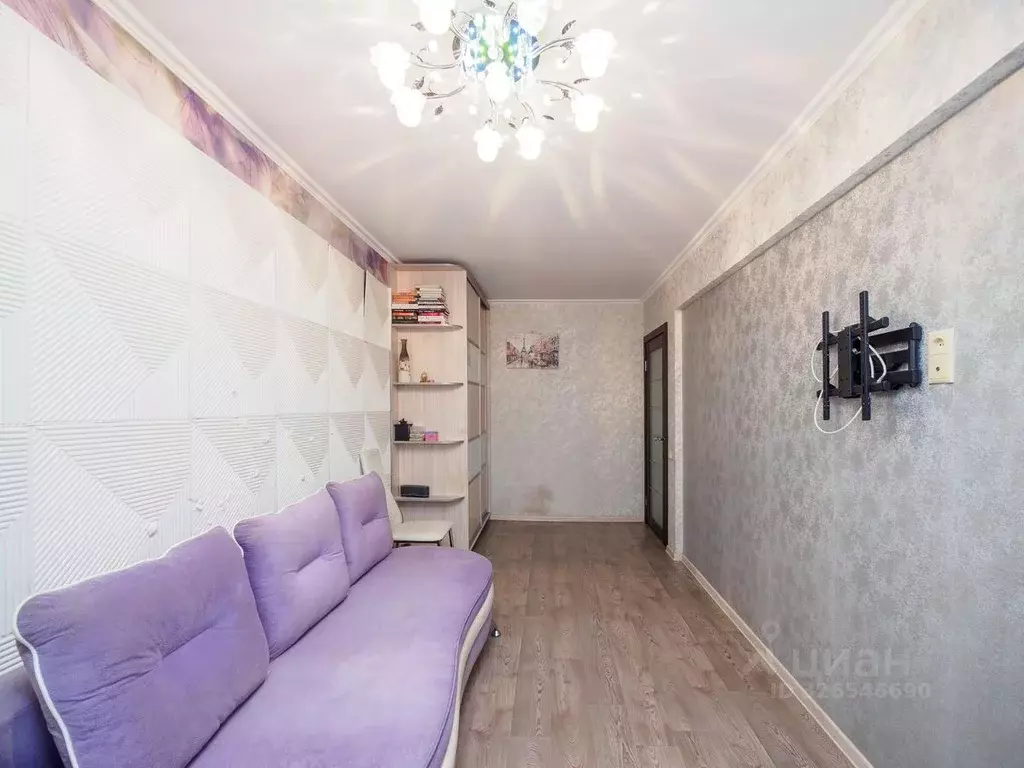 2-к кв. Омская область, Омск Волочаевская ул., 15А (45.0 м) - Фото 2