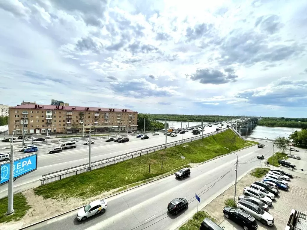 2-к кв. Омская область, Омск Ленинградская пл., 1 (42.0 м) - Фото 2