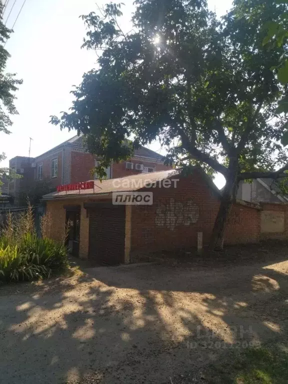 Дом в Краснодарский край, Краснодар пл. Главная городская (230 м) - Фото 1