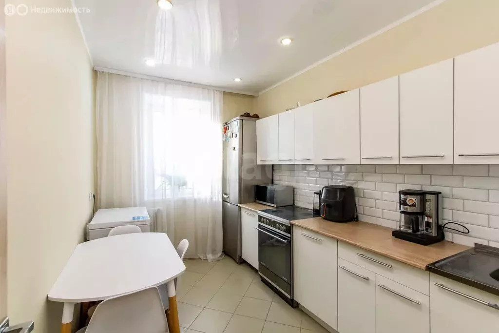 2-комнатная квартира: Тюмень, улица Домостроителей, 2 (50.3 м) - Фото 2