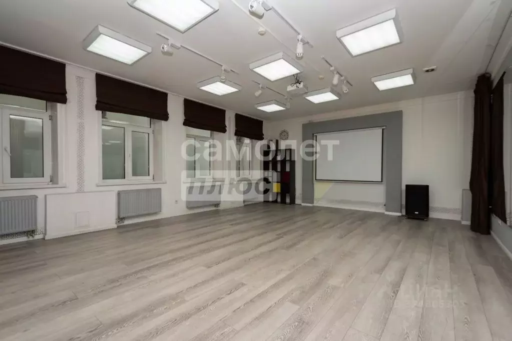 Помещение свободного назначения в Иркутская область, Иркутск ул. 3 ... - Фото 1