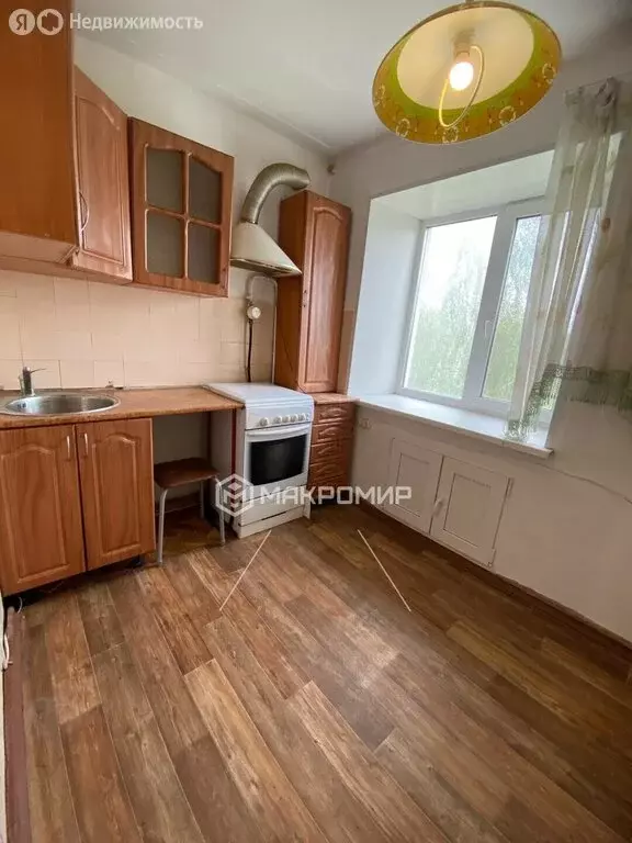 3-комнатная квартира: Кунгур, улица Труда, 47 (58.5 м) - Фото 1