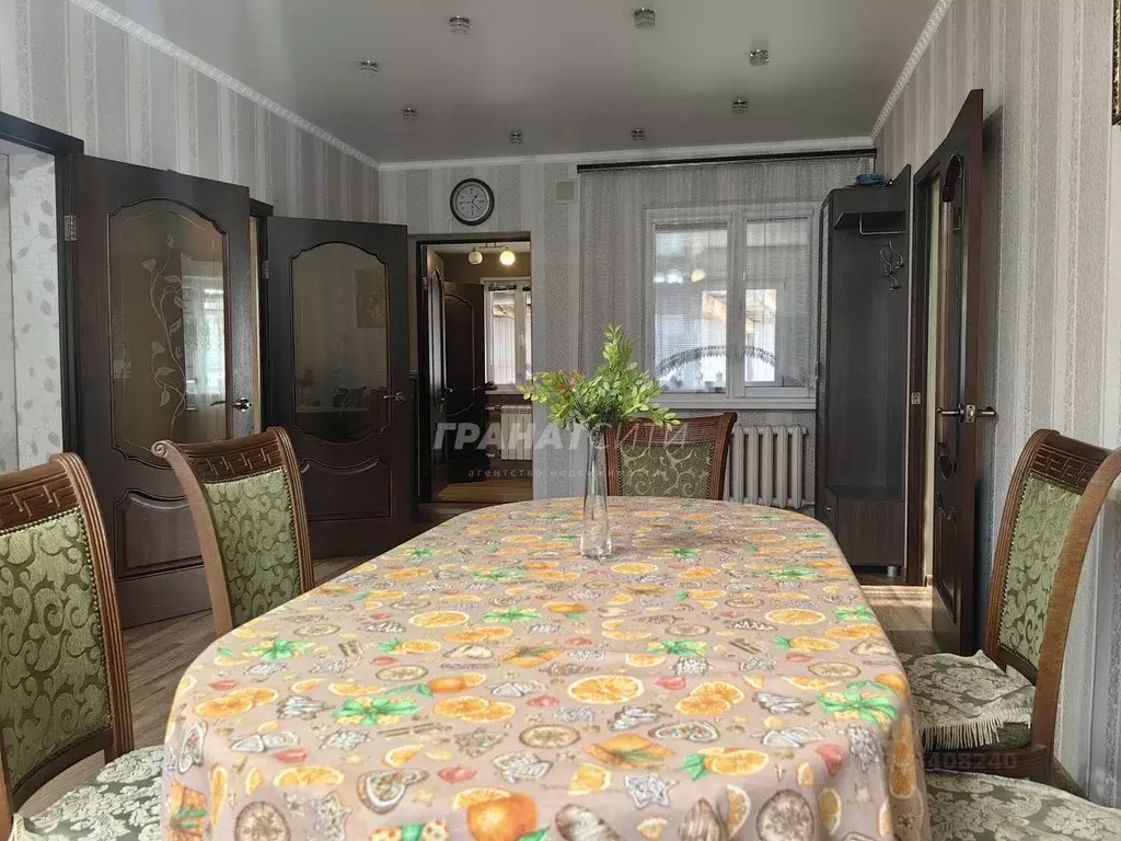 Дом в Омская область, Омск ул. 4-я Северная, 167 (92 м) - Фото 2