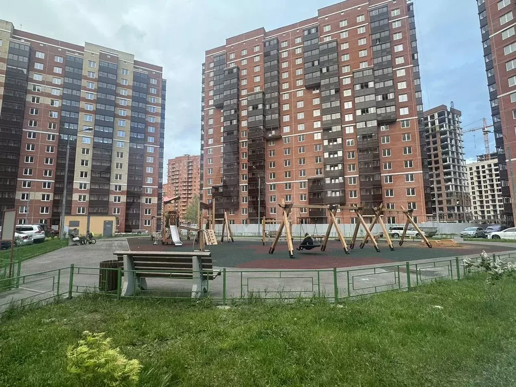 3-к. квартира, 90 м, 4/15 эт. - Фото 1