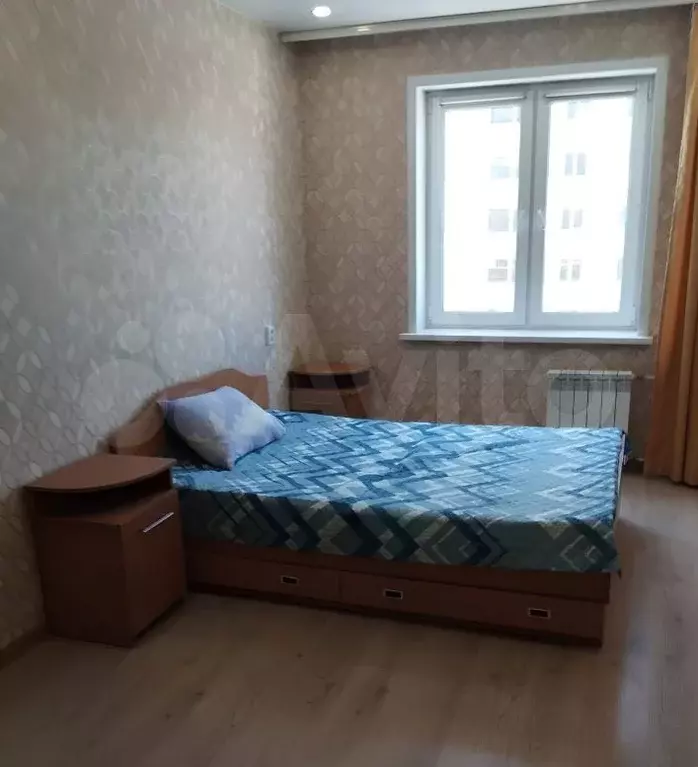 1-к. квартира, 42 м, 4/10 эт. - Фото 1