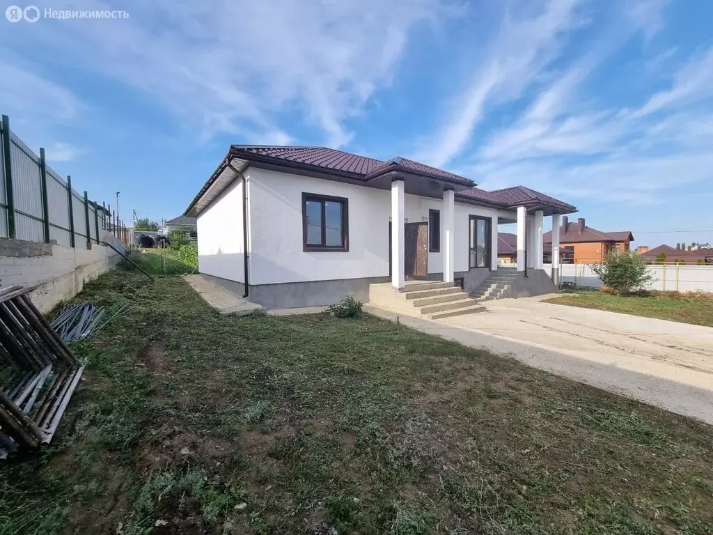 Дом в Усть-Курдюм, улица Степана Разина, 4 (220.5 м) - Фото 1