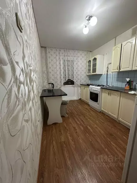 3-к кв. Татарстан, Набережные Челны 32-й комплекс, 5 (58.4 м) - Фото 0