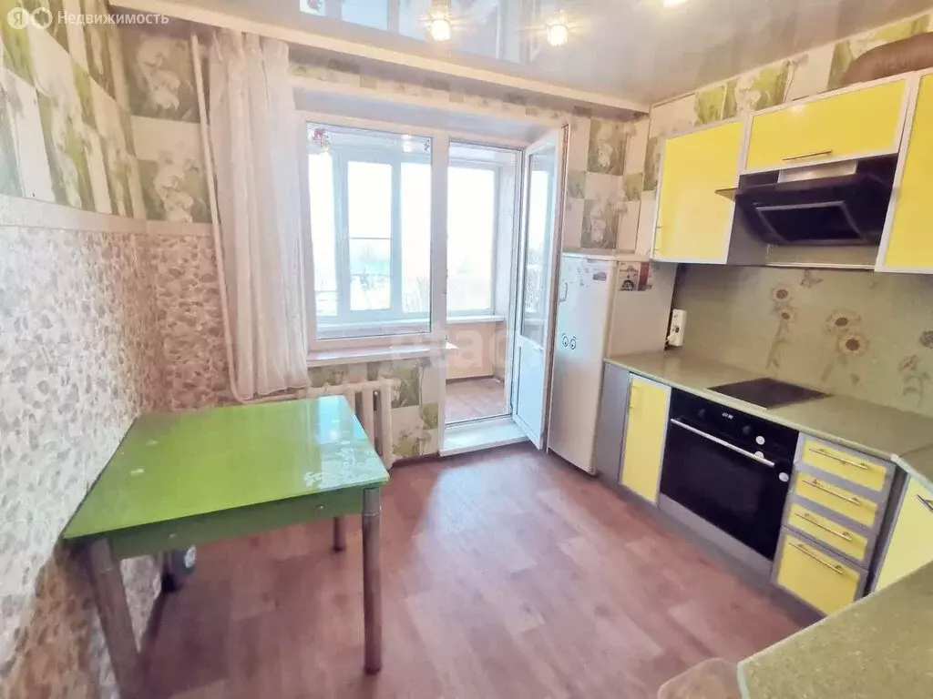 3-комнатная квартира: Елизово, улица Завойко, 65 (66.4 м) - Фото 1