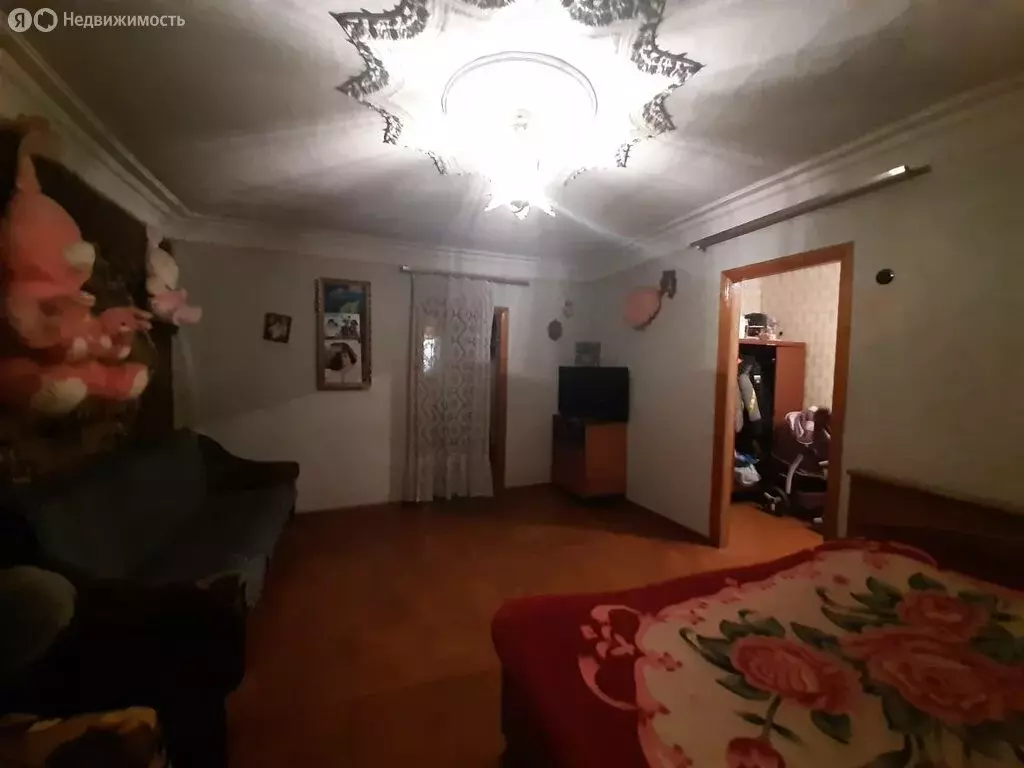 Дом в Каменск-Шахтинский, улица Свердлова (70 м) - Фото 0