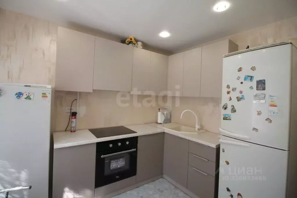 2-к кв. Ульяновская область, Ульяновск ул. Аблукова, 17 (58.0 м) - Фото 1