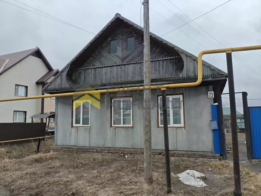 Дом в Омская область, Кормиловка рп ул. Пушкина, 23 (100 м) - Фото 0