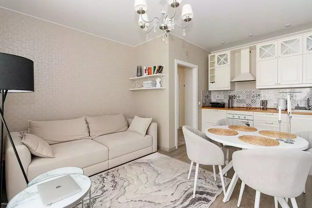 1-к кв. Тюменская область, Тюмень ул. Федюнинского, 30к1 (42.9 м) - Фото 1