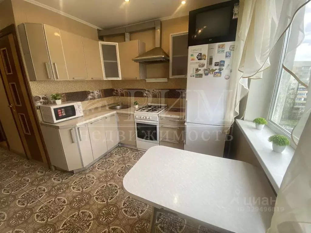 2-к кв. Пензенская область, Пенза просп. Строителей, 154 (47.1 м) - Фото 2