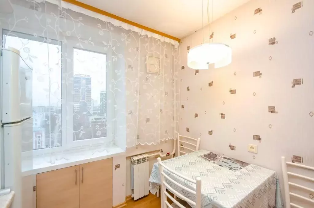 3-к кв. Новосибирская область, Новосибирск ул. Челюскинцев, 14 (58.0 ... - Фото 1