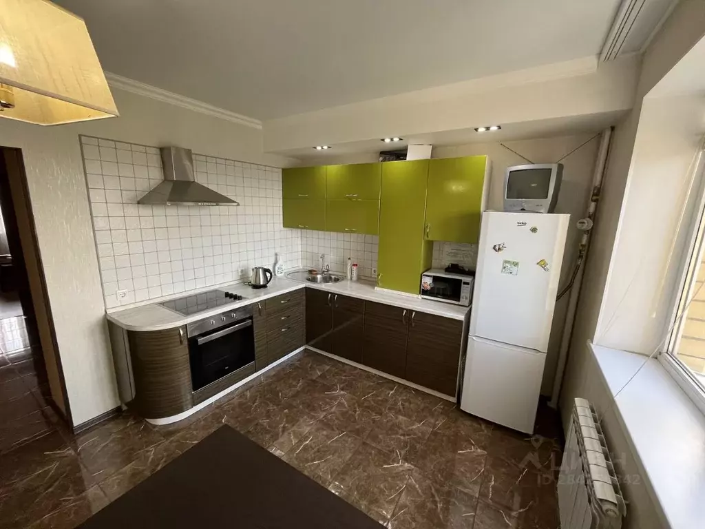 2-к кв. Астраханская область, Астрахань ул. Савушкина, 6Д (70.0 м) - Фото 1