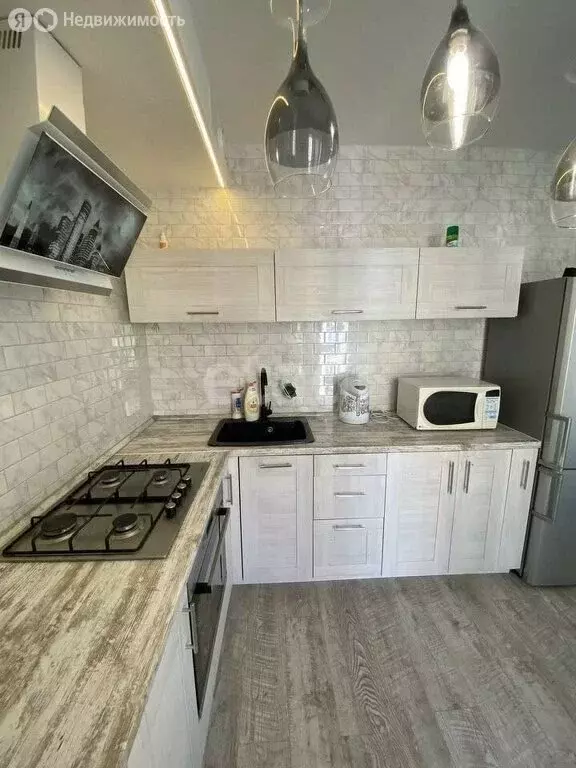 1-комнатная квартира: Калининград, улица Николая Карамзина, 46 (29 м) - Фото 0