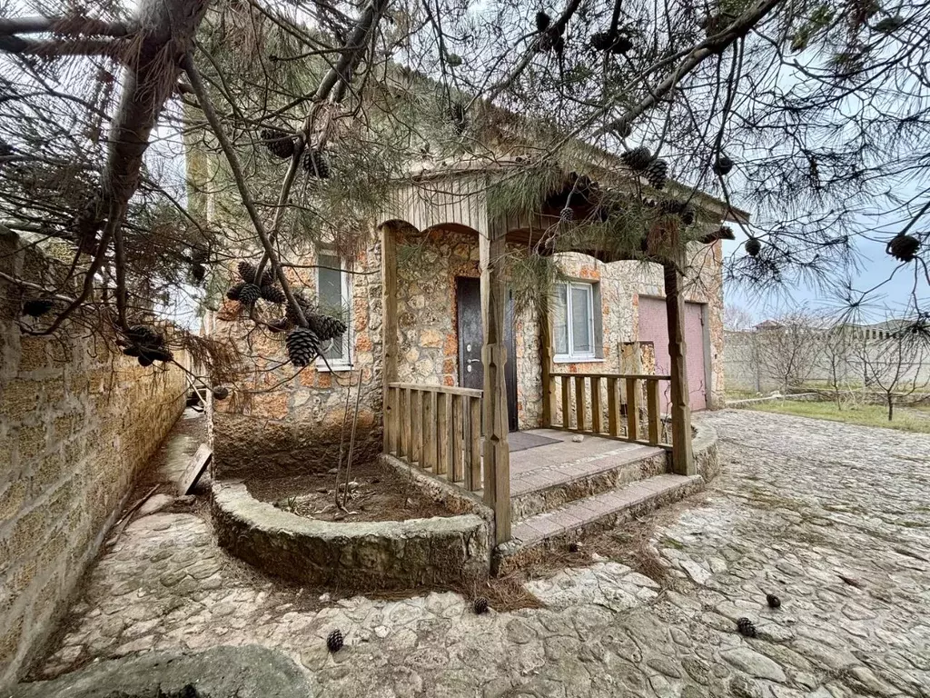 Дом в Крым, Черноморское пгт, Кипарис СНТ  (120 м) - Фото 1