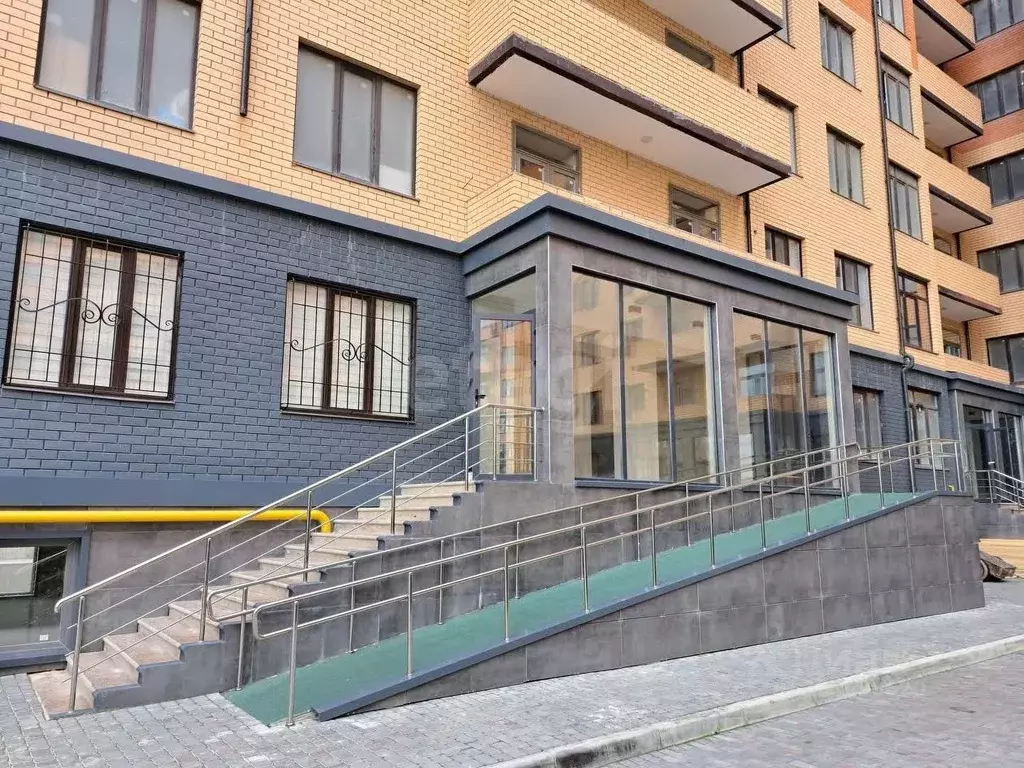 4-к кв. Дагестан, Каспийск просп. Акулиничева, 33А (118.0 м) - Фото 1