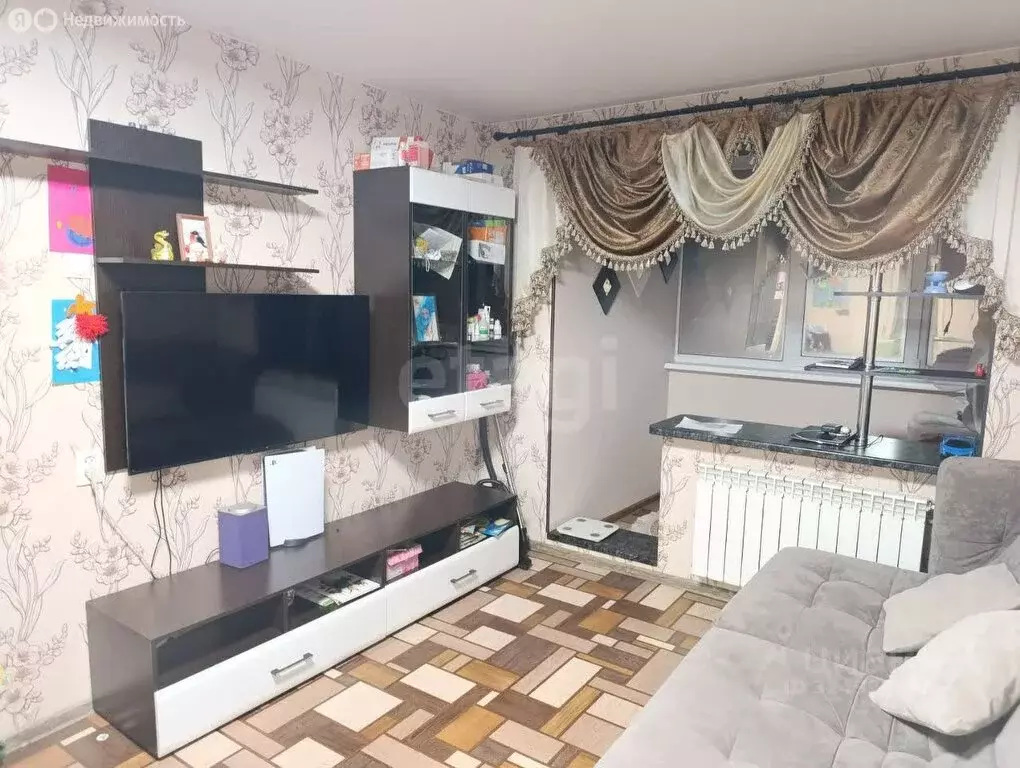 4-комнатная квартира: Новосибирск, Выборная улица, 106 (70.3 м) - Фото 1