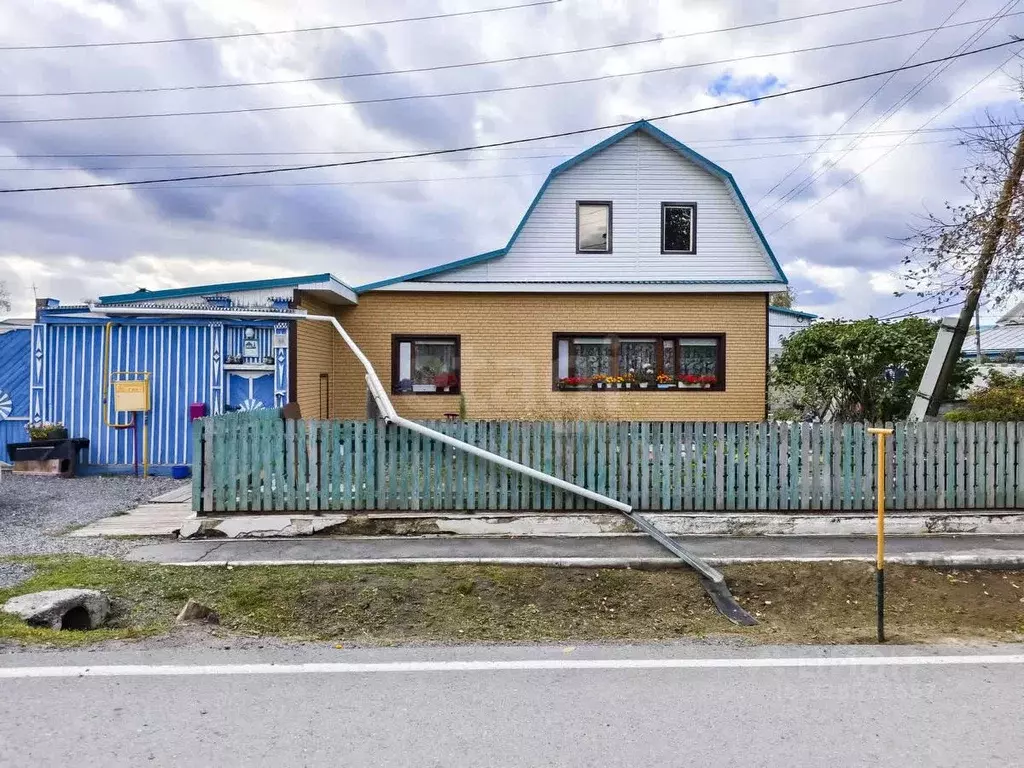 Дом в Тюменская область, Тюмень Нефтяников мкр, ул. Неатбакова (73 м) - Фото 1