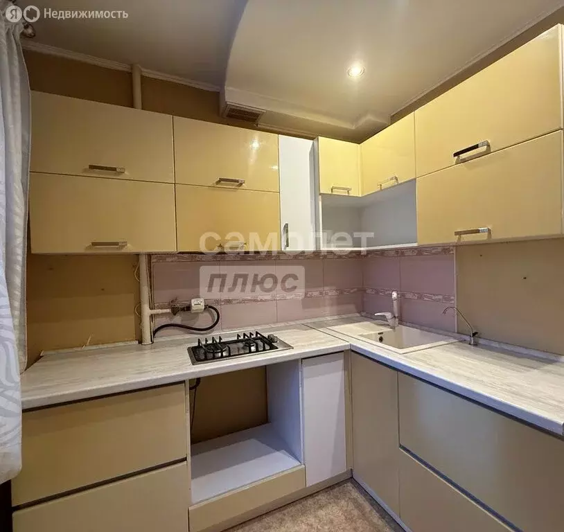 3-комнатная квартира: Пермь, улица Мира, 70Б (57.9 м) - Фото 1