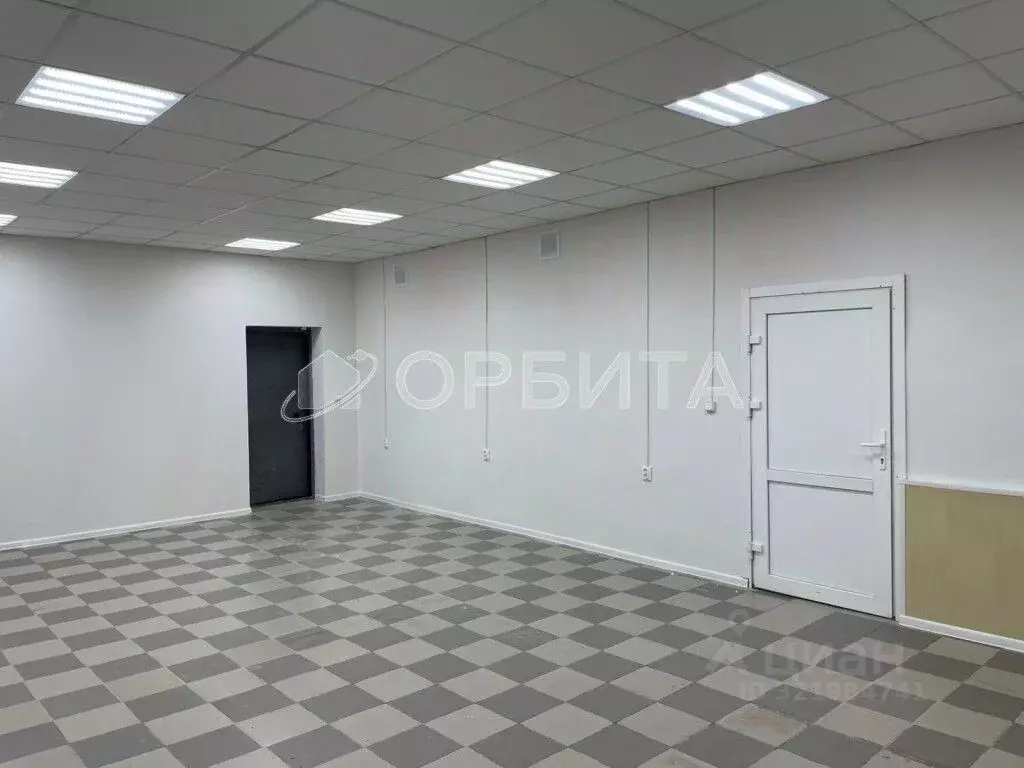 Помещение свободного назначения в Тюменская область, Тюмень ул. ... - Фото 2