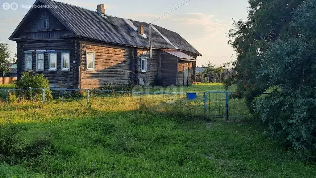 Дом в Галичский район, Дмитриевское сельское поселение, деревня ... - Фото 0