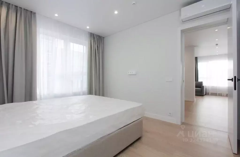 3-к кв. Свердловская область, Екатеринбург ул. Шаумяна, 24 (88.0 м) - Фото 1