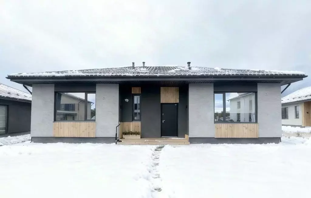 Дом в Свердловская область, Первоуральск муниципальный округ, с. ... - Фото 1