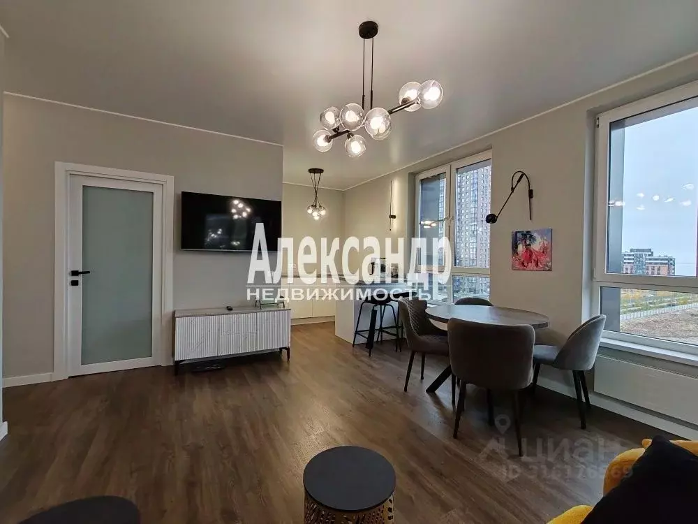 3-к кв. Санкт-Петербург просп. Героев, 33 (85.7 м) - Фото 0