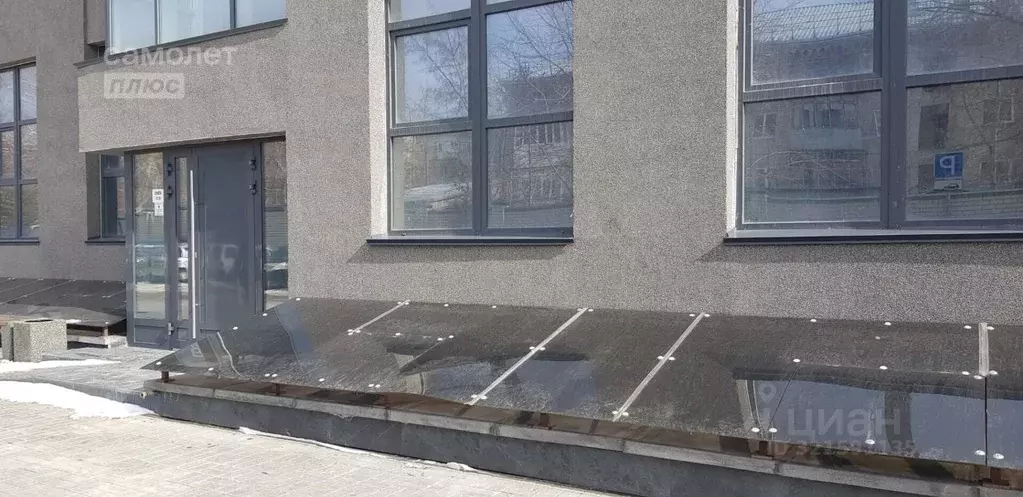 Помещение свободного назначения в Алтайский край, Барнаул ул. 1905 ... - Фото 1