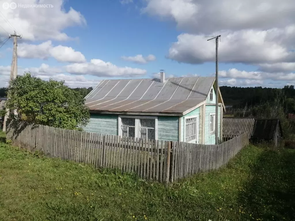 Дом в Вологодская область, Кирилловский муниципальный округ, деревня ... - Фото 1