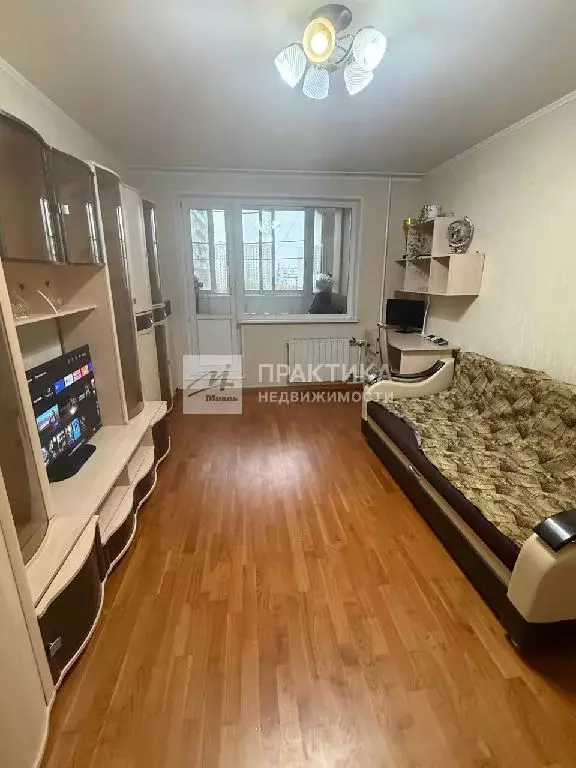 Продается 3-комнатная квартира - Фото 1