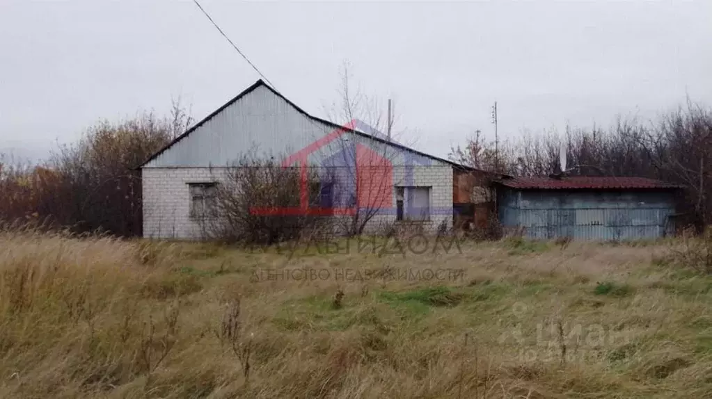 Дом в Белгородская область, Старооскольский городской округ, с. ... - Фото 0
