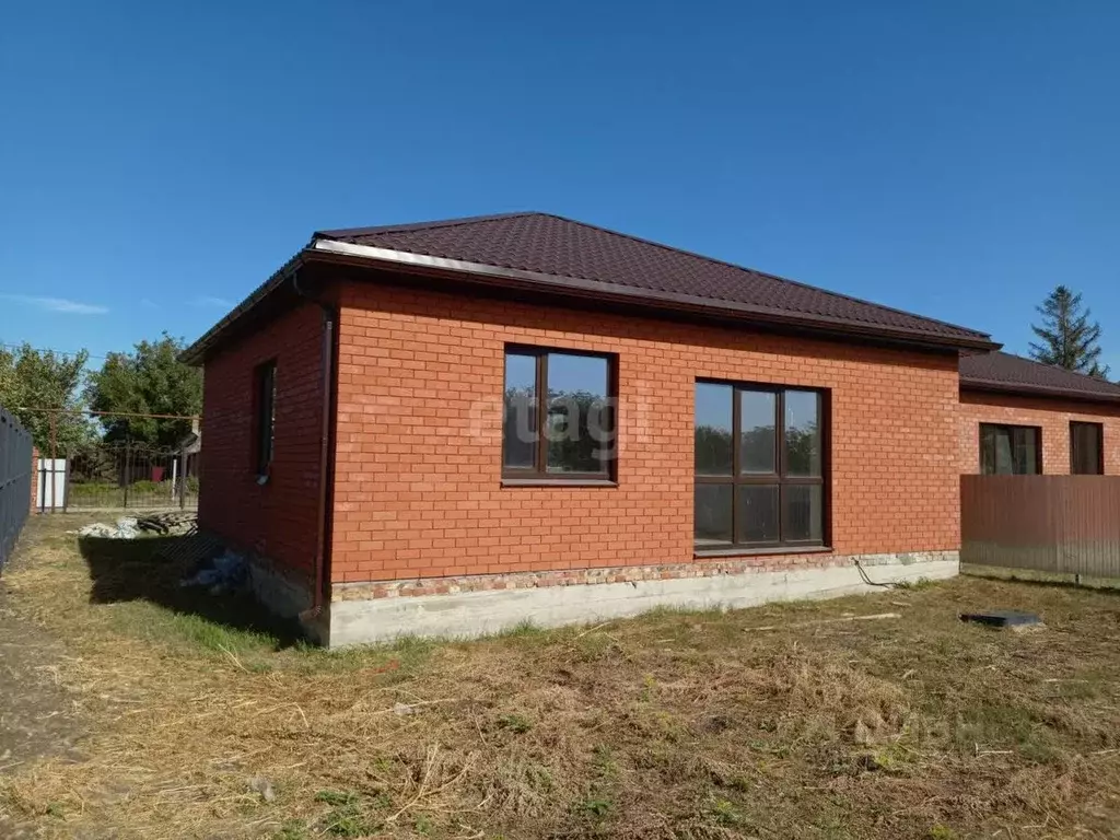 Дом в Краснодарский край, Ейский район, с. Кухаривка  (75 м) - Фото 1