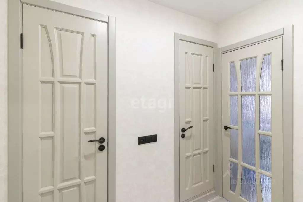 2-к кв. Тюменская область, Тюмень ул. Мельникайте, 135 (50.0 м) - Фото 0