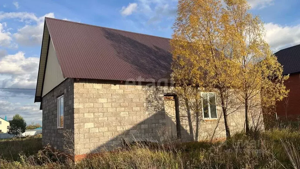 Дом в Башкортостан, Бирск ул. Жукова (100 м) - Фото 1