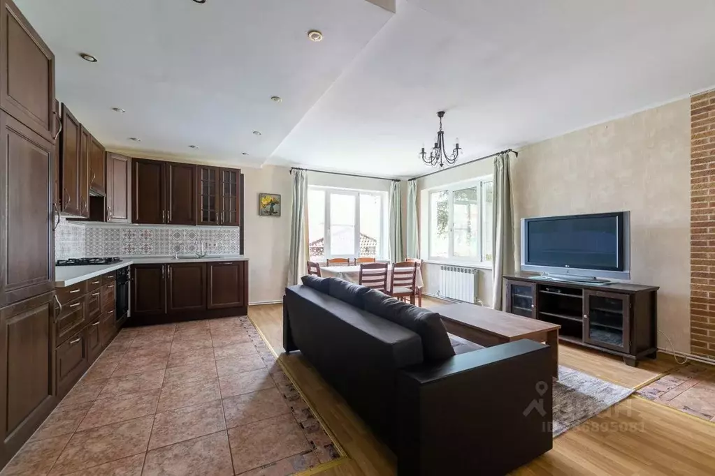 Коттедж в Санкт-Петербург, Санкт-Петербург, Павловск ул. Луначарского ... - Фото 0