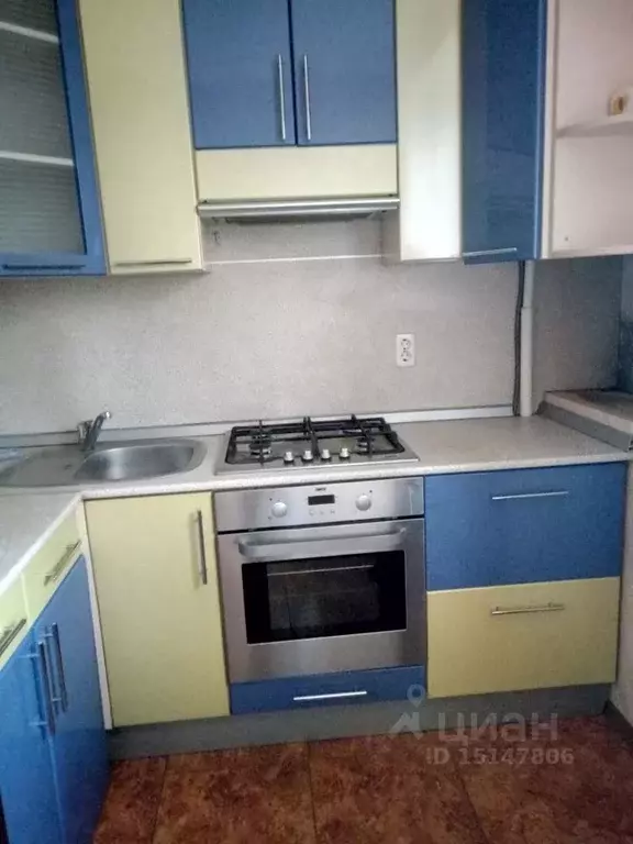 1-к кв. Брянская область, Брянск ул. 3-го Интернационала, 4 (32.0 м) - Фото 0
