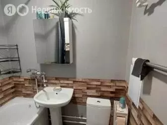 1-комнатная квартира: Ростов-на-Дону, улица Дмитрия Петрова, 6 (38 м) - Фото 0
