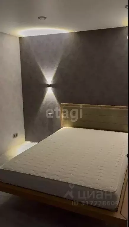 1-к кв. Крым, Симферопольский район, Гвардейское пгт ул. Острякова ... - Фото 0