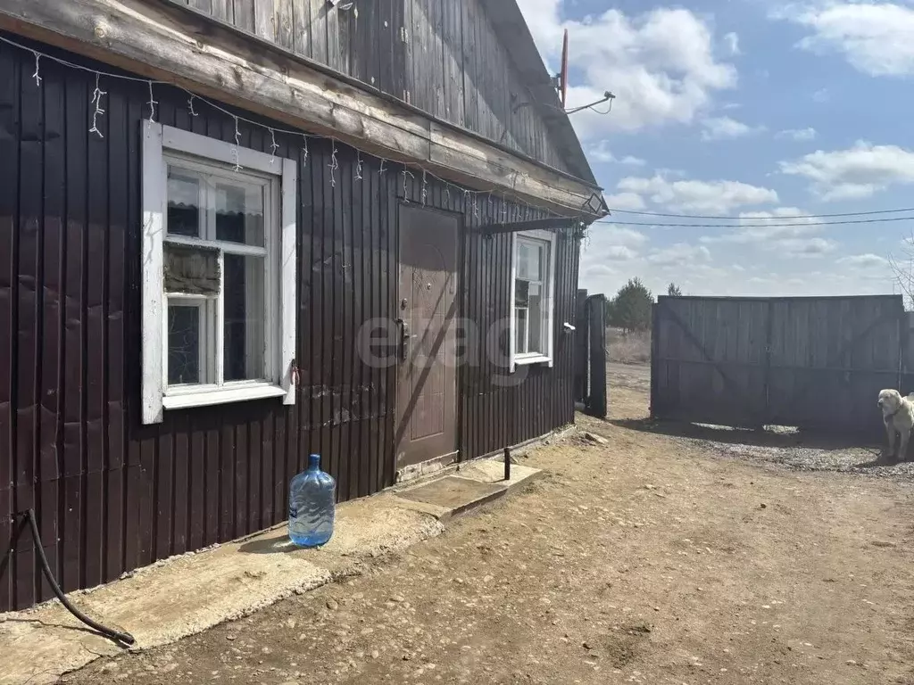 Дом в Иркутская область, Усольский район, с. Большая Елань ул. ... - Фото 1