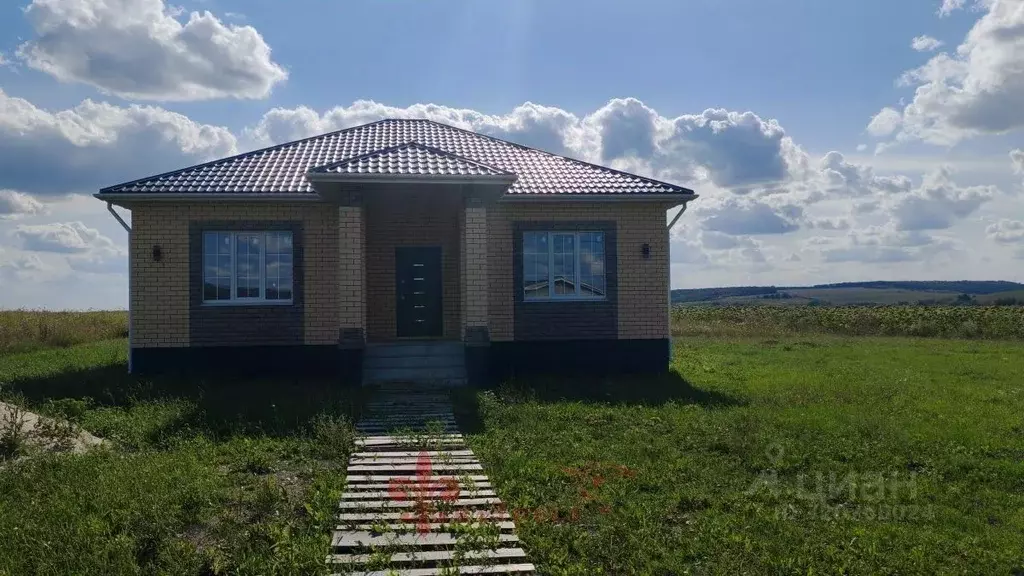 Дом в Белгородская область, Белгородский район, Разумное рп ул. ... - Фото 1