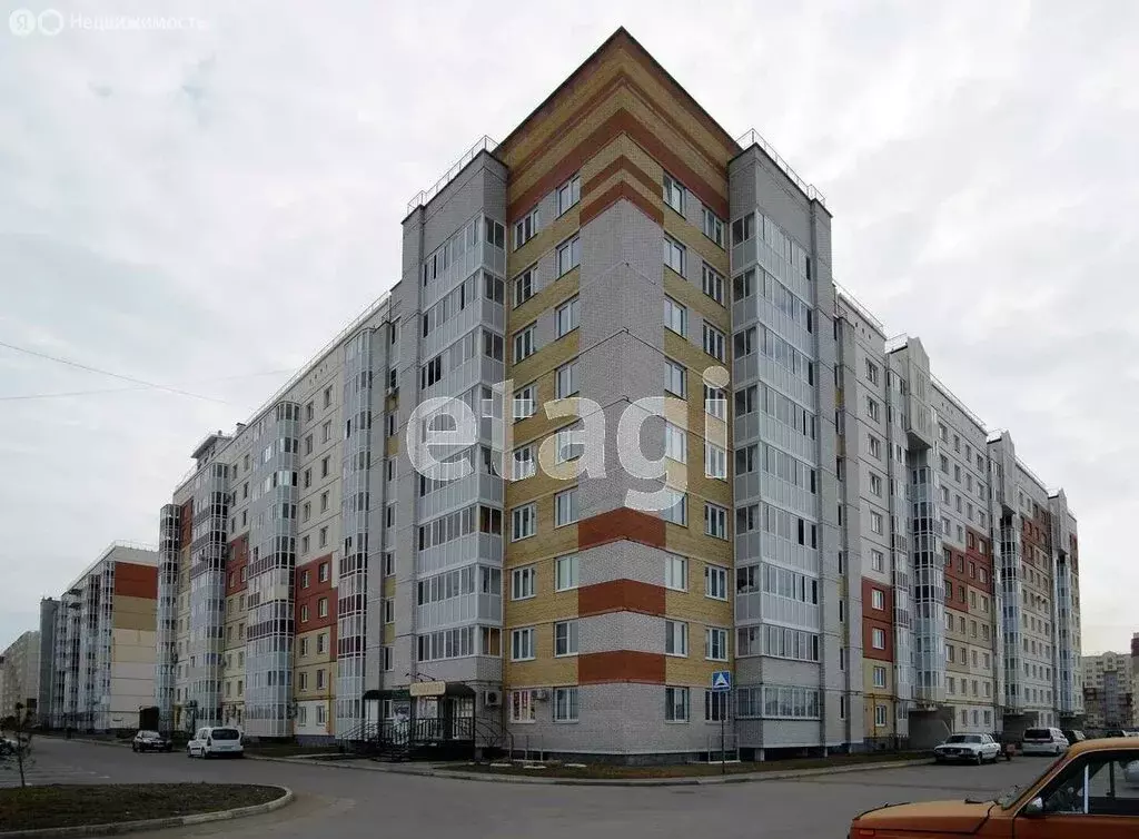 3-комнатная квартира: Омск, 21-я Амурская улица, 43 (63 м) - Фото 1
