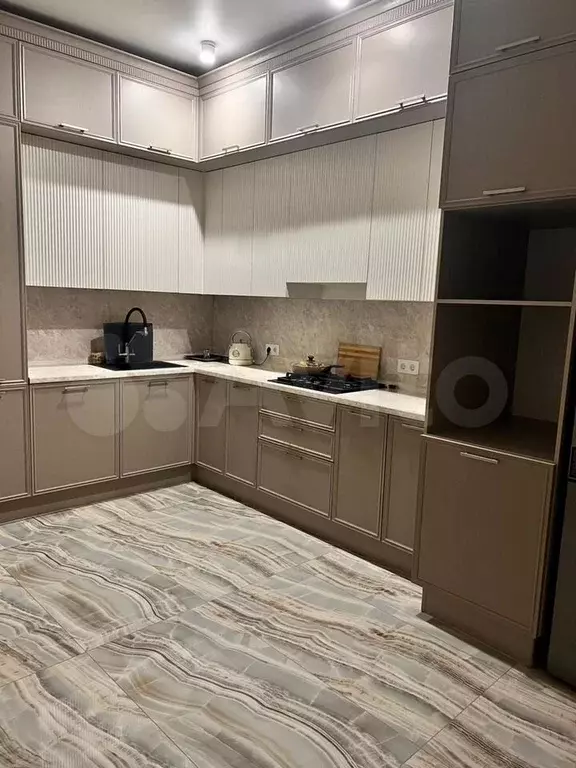 3-к. квартира, 93 м, 8/9 эт. - Фото 0